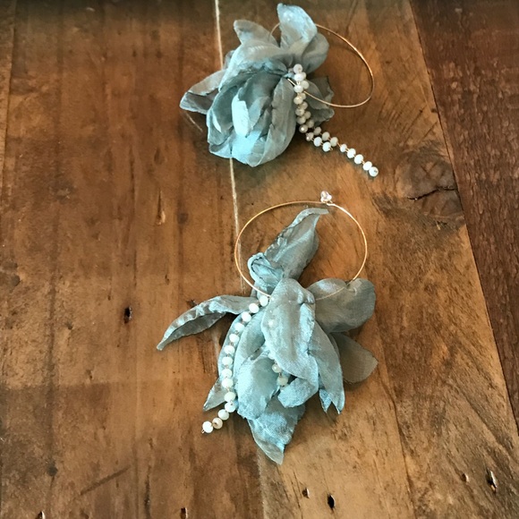 Blue Flower tassel hoops dangle earrings - Picture 5 of 5